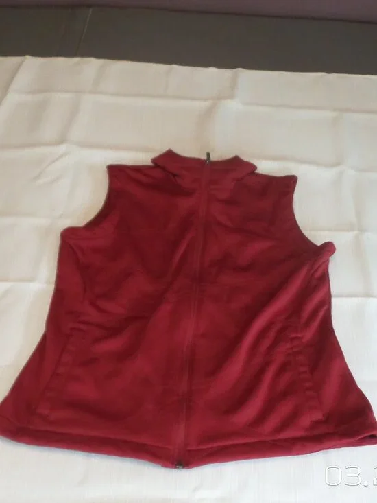 COLUMBIA Women's Red Polyester Vest Size Large Like New - Picture 6 of 15